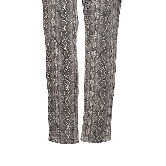 BLANK-NYC The Reade Crop Skinny Jeans 27 Gray Snake Print Cropped Denim Pants - Picture 7 of 10